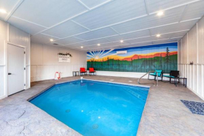 Like New Cabin - Indoor Pool - Theater - Game Rm - Views